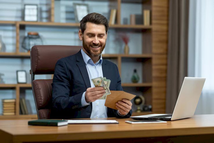 Payroll Manager Salary in 2025: Complete Guide by State, Industry & Experience